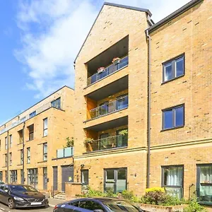 https://idyllic-thames-riverside-1-bed-apartment-swlondon.brighton-hotels-england.com