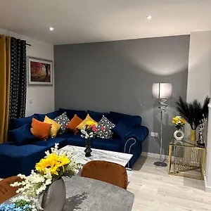https://amazing-river-banks-3-bedroom-apartment.brighton-hotels-england.com
