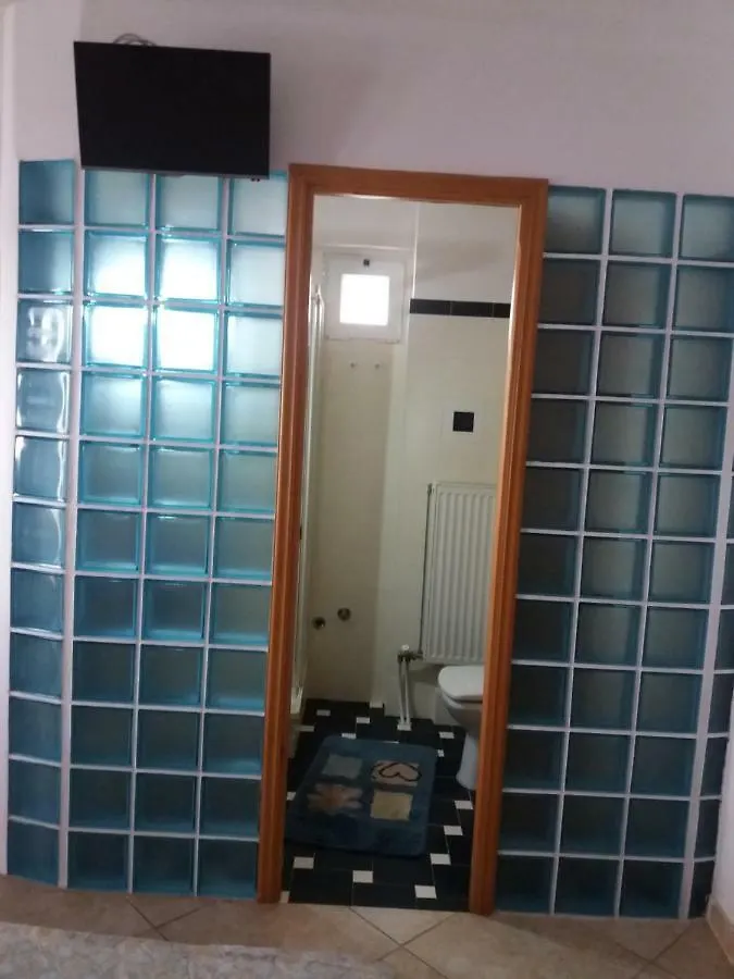 نيوس مارماراس Marias Home شقة